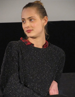 Nora Arnezeder